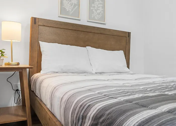 Shadyside 1b Cozy And Stylish Private Bedroom With Shared Bathroom Homestay *